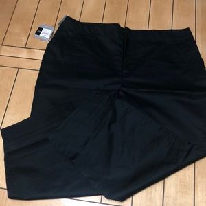 NWT Mossimo Stretch Crop Pants, Black. size 18